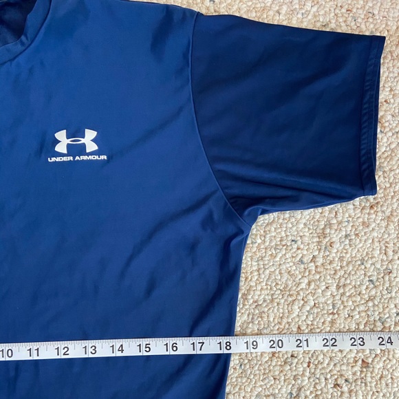 Under Armour T Shirt - Picture 6 of 8
